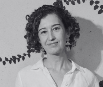 Sue Johnson, Komosion GM